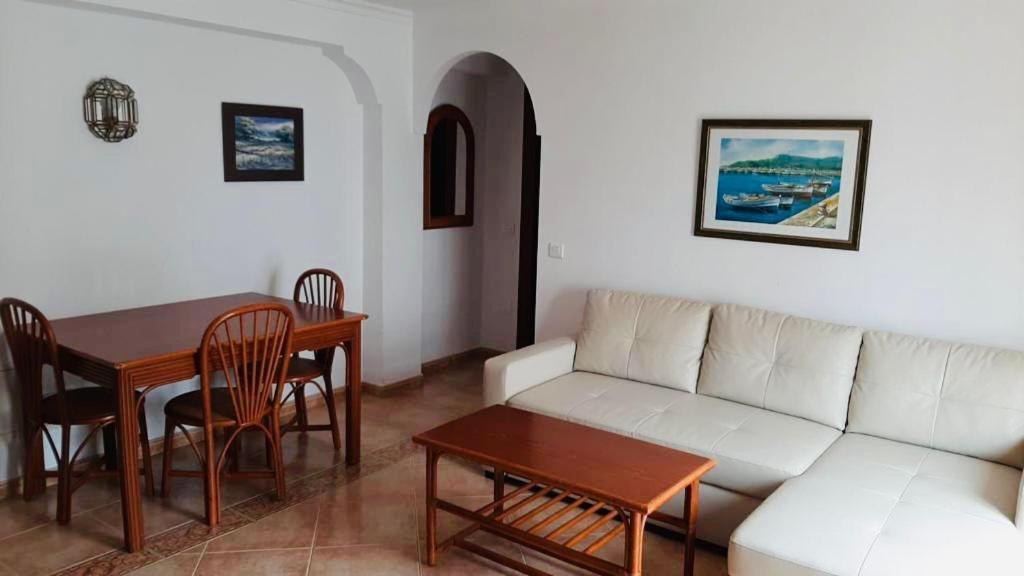 Apartamentos Balcon De Carabeo เนร์คา ภายนอก รูปภาพ